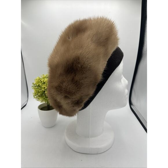 Vintage Real Fur Hat Tan Brown Womens 1950s 1960s Striped Lining Winter Cap main image 4